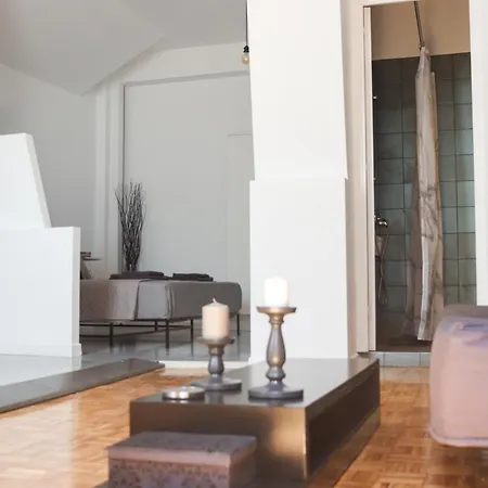 Joanna 1 With Parking * לריסה