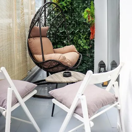 Joanna 1 With Parking * Larissa