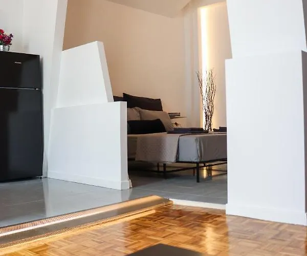 Joanna 1 With Parking Larissa