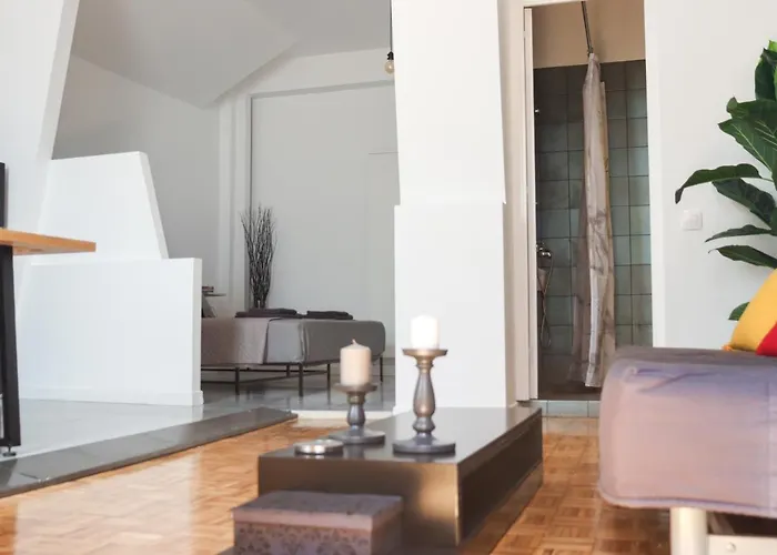 Joanna 1 With Parking * Larissa