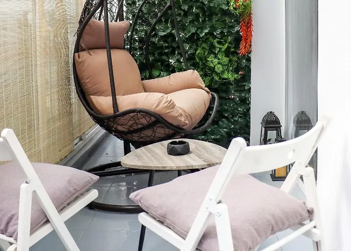 Joanna 1 With Parking * Larissa