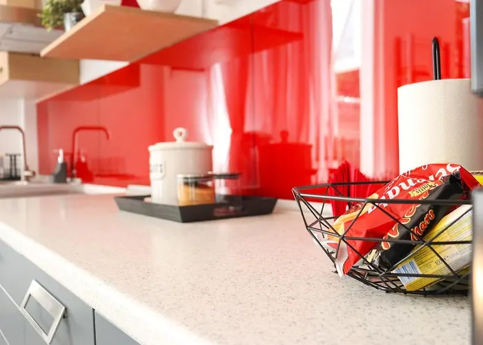 Joanna 1 With Parking * Larissa